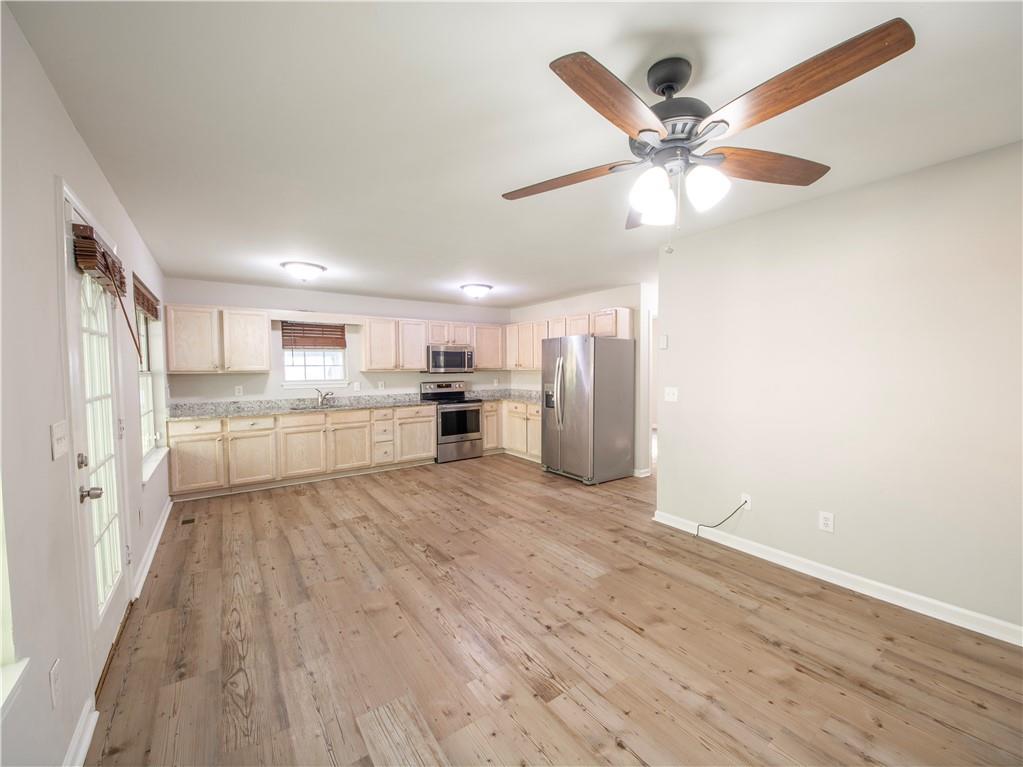 54 Wayland Circle, Cartersville, Georgia image 3