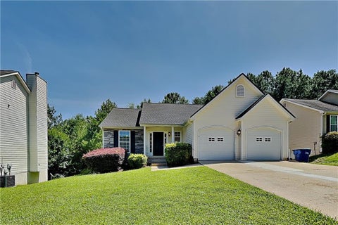 Homes For Rent - 5743 Village Loop<br/> Fairburn, GA 30213
