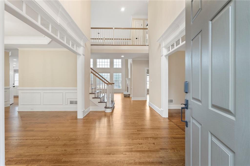 870 Longstone Landing