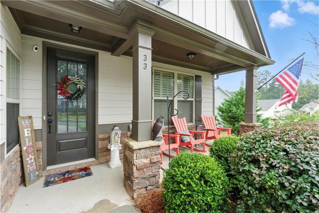 33 Champions Crossing