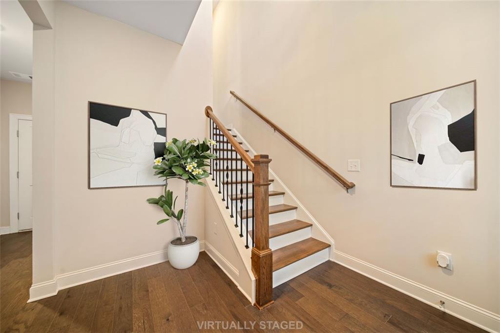 2020 Rivermont Way, Roswell, Georgia image 3