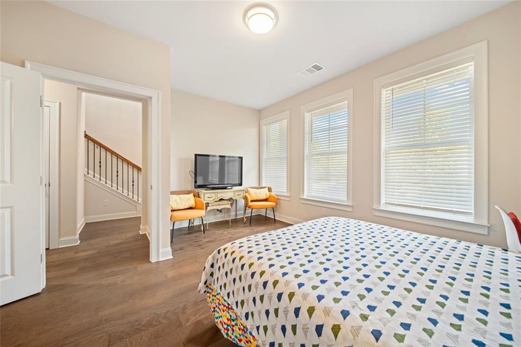 2020 Rivermont Way, Roswell, Georgia image 9
