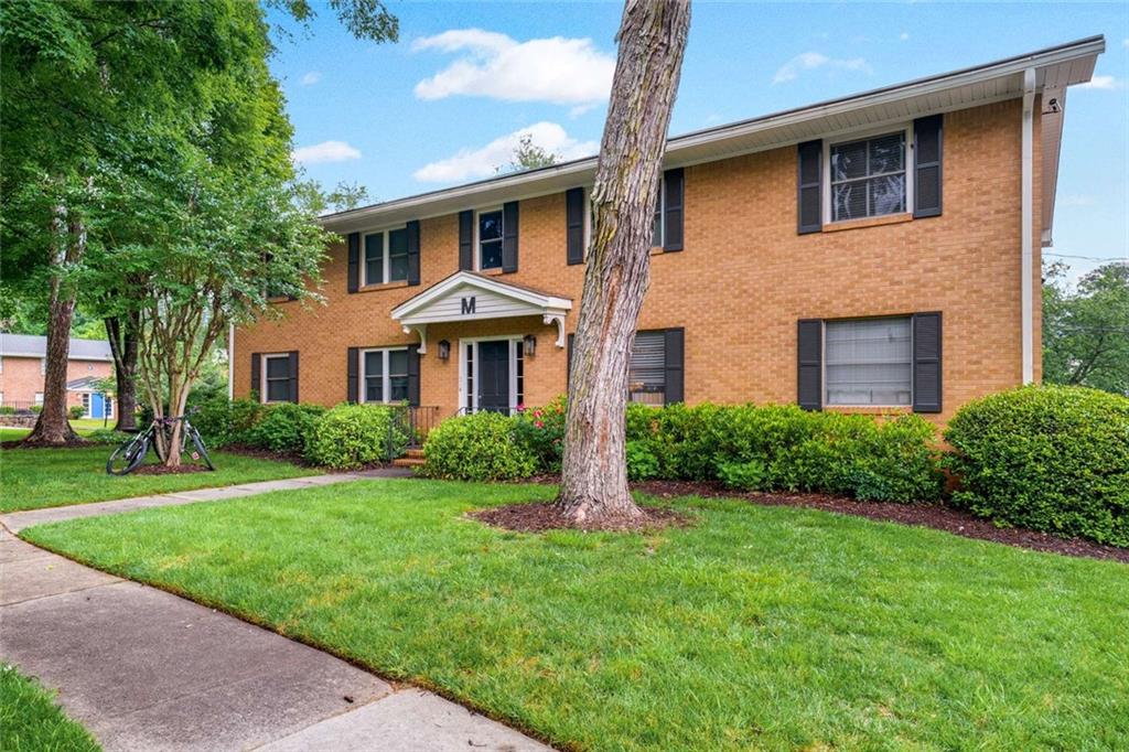 3510 Roswell Road NW M4