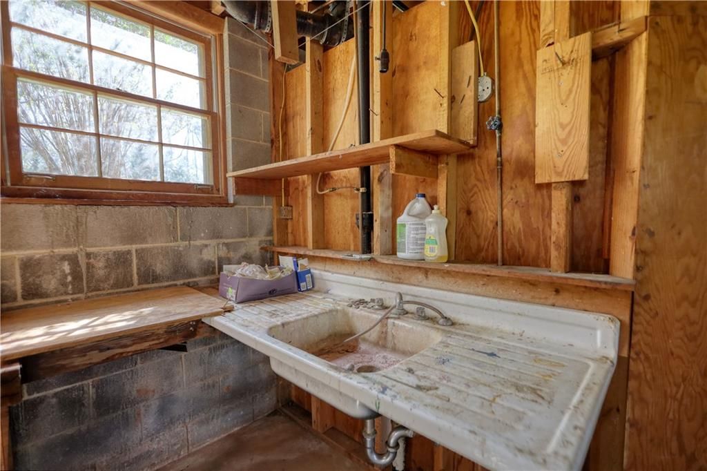 listing image 75