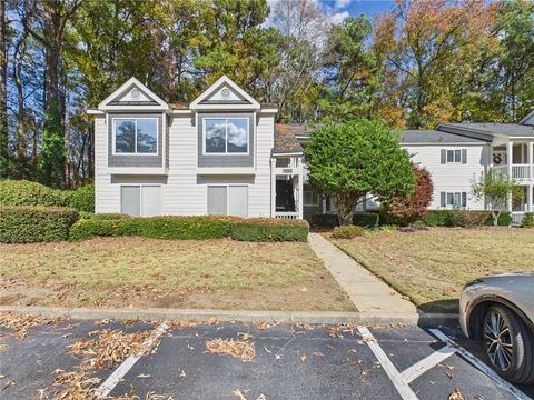 Condo For Sale - 32 Rumson Court<br/> Smyrna, GA 30080