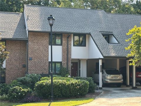 3259 Clairmont North NE Brookhaven GA 30329