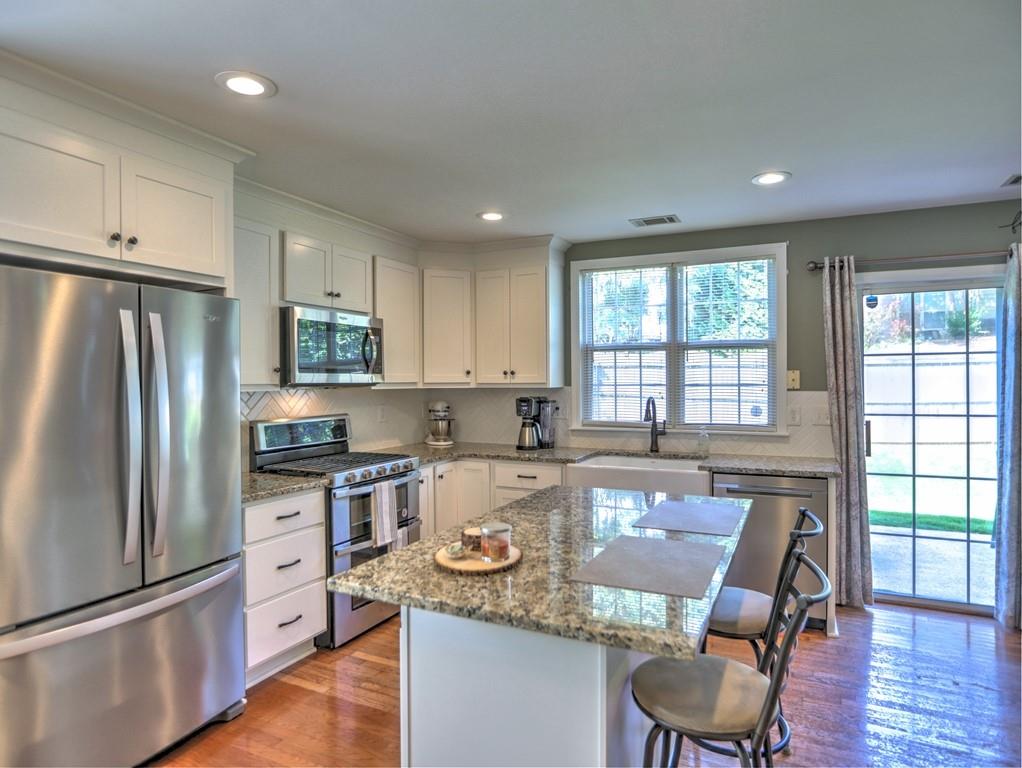 566 Lullingstone Drive, Marietta, Georgia image 13