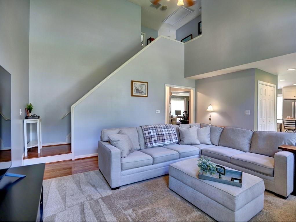 566 Lullingstone Drive, Marietta, Georgia image 22