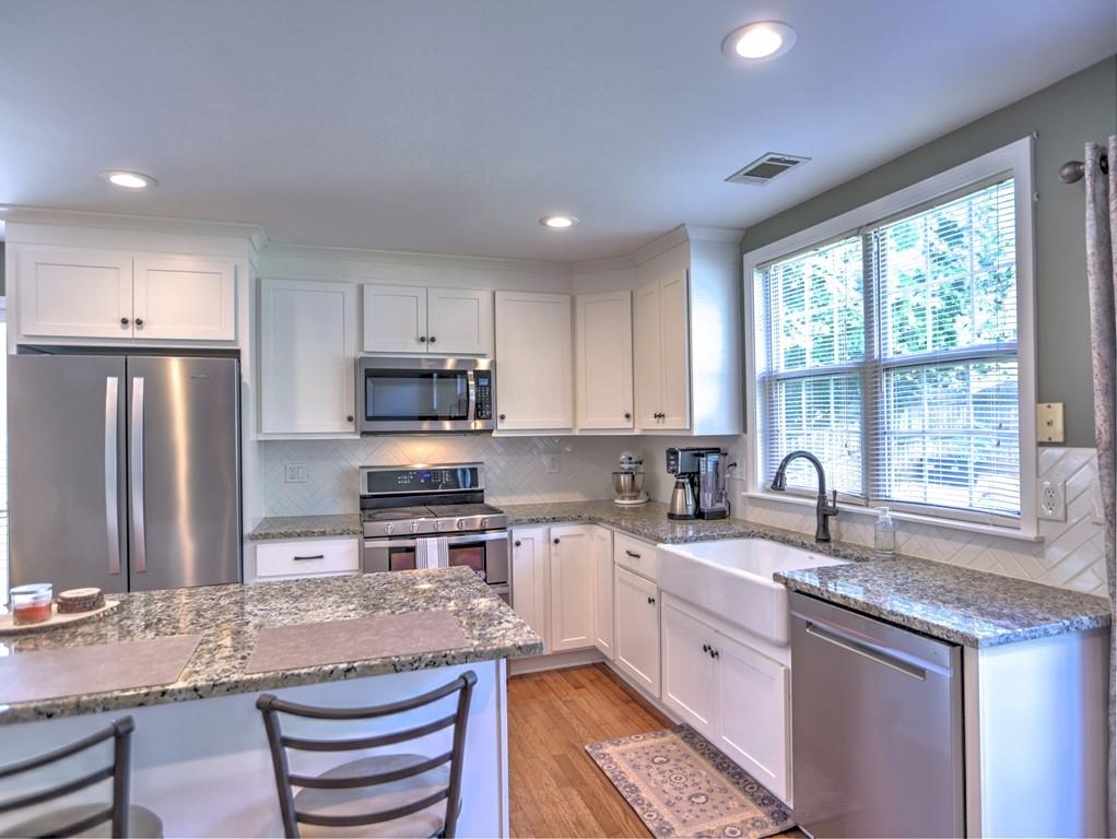 566 Lullingstone Drive, Marietta, Georgia image 16