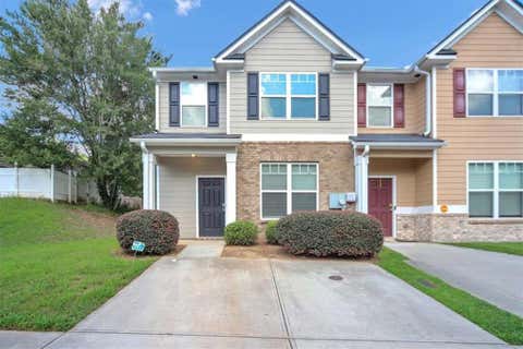 Townhouse For Rent - 2626 Parrish Court<br/> Lithonia, GA 30038