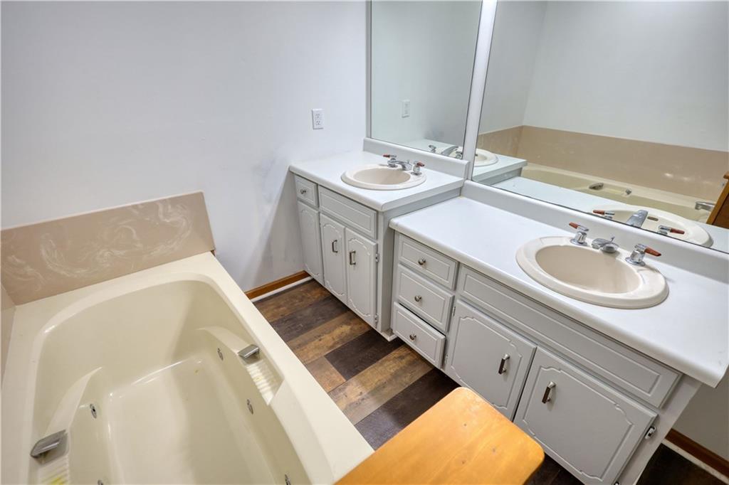 1260 Blue Springs Drive, Buckhead, Georgia image 25