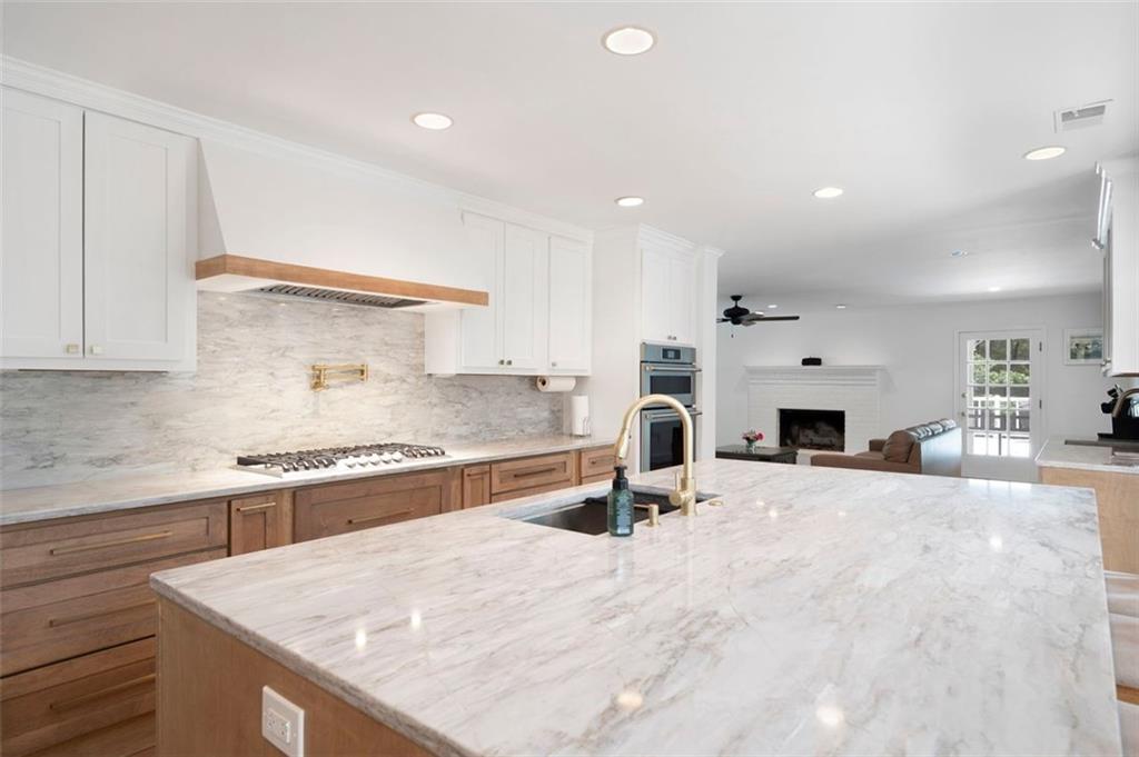 Hampton Lake - Residential