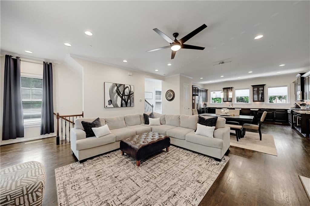 909 Dumaine Trace