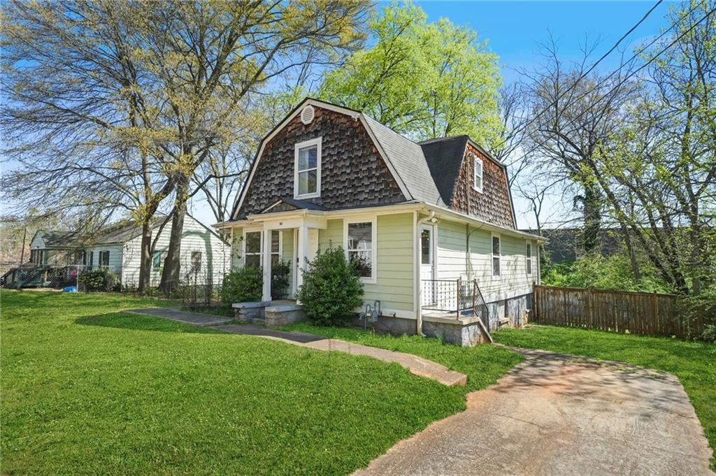 240 Lamon Avenue SE