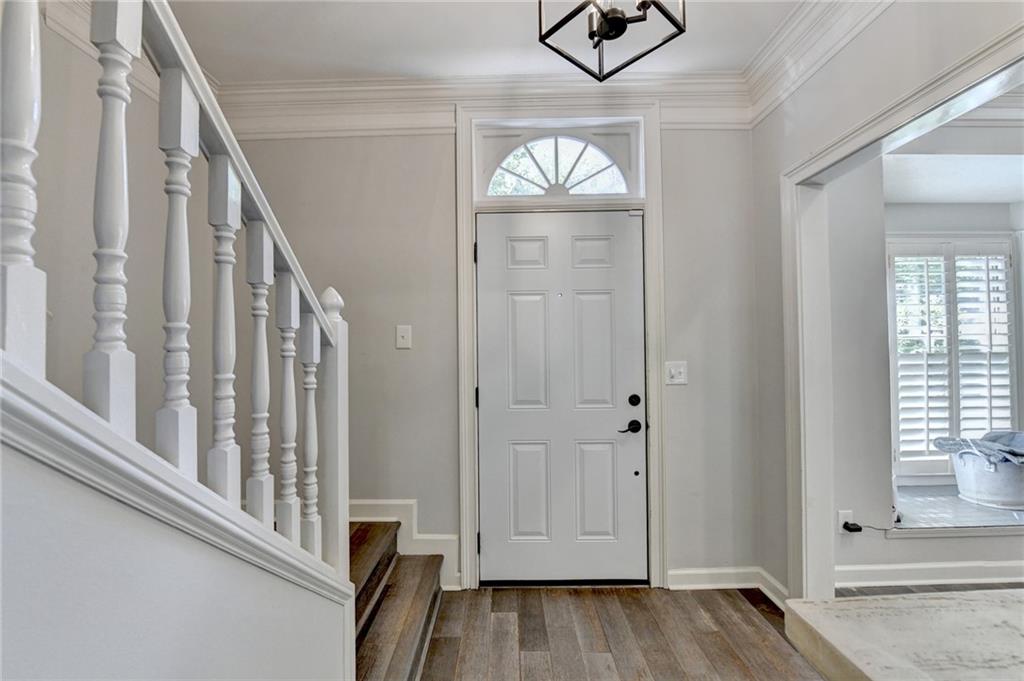 7111 Saint Charles Square