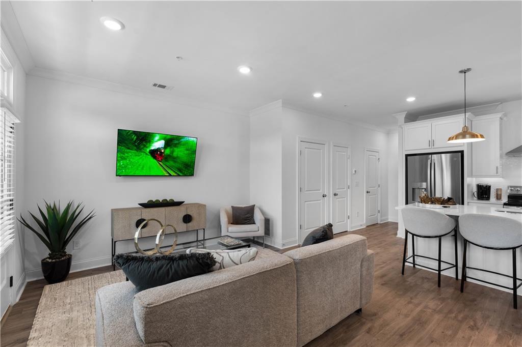 533 Belvedere Drive 9