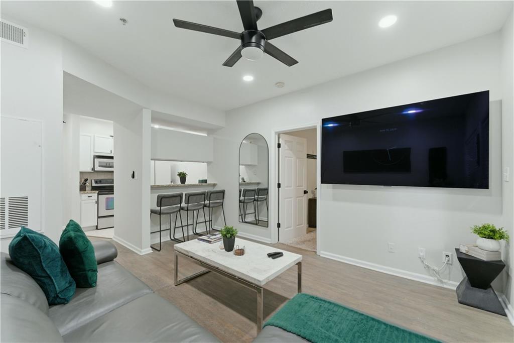 1250 Parkwood Circle SE 1214