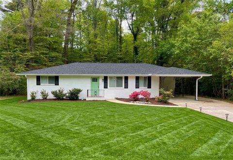 1595 Moncrief Circle Decatur GA 30033