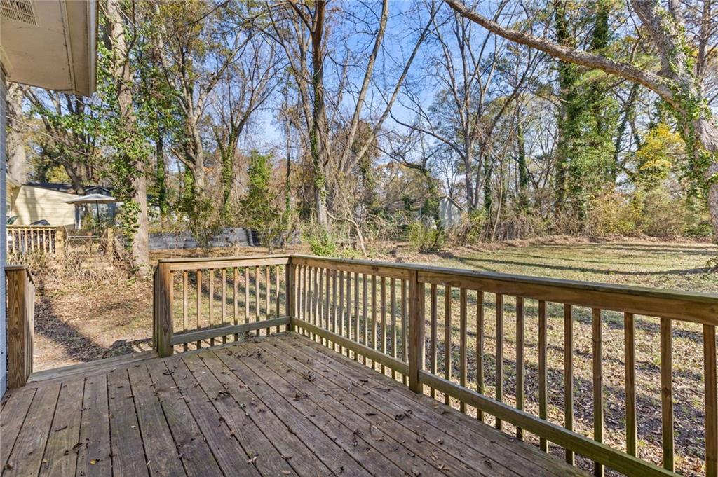 433 W Lake Avenue NW