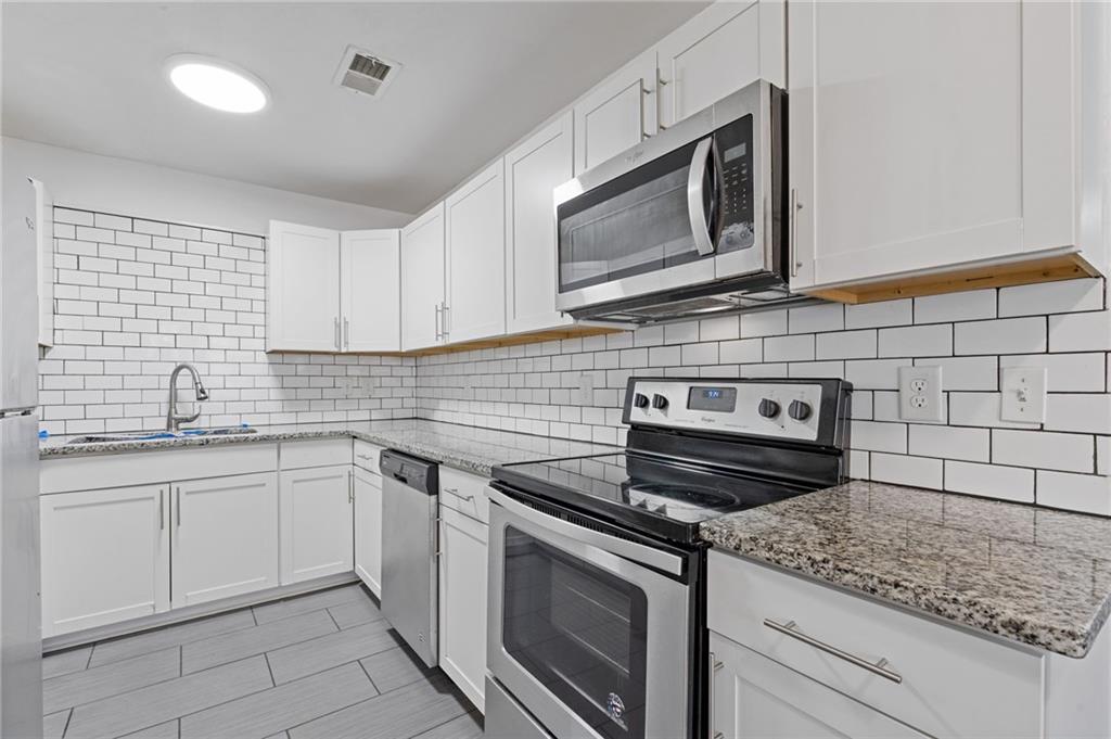 433 W Lake Avenue NW