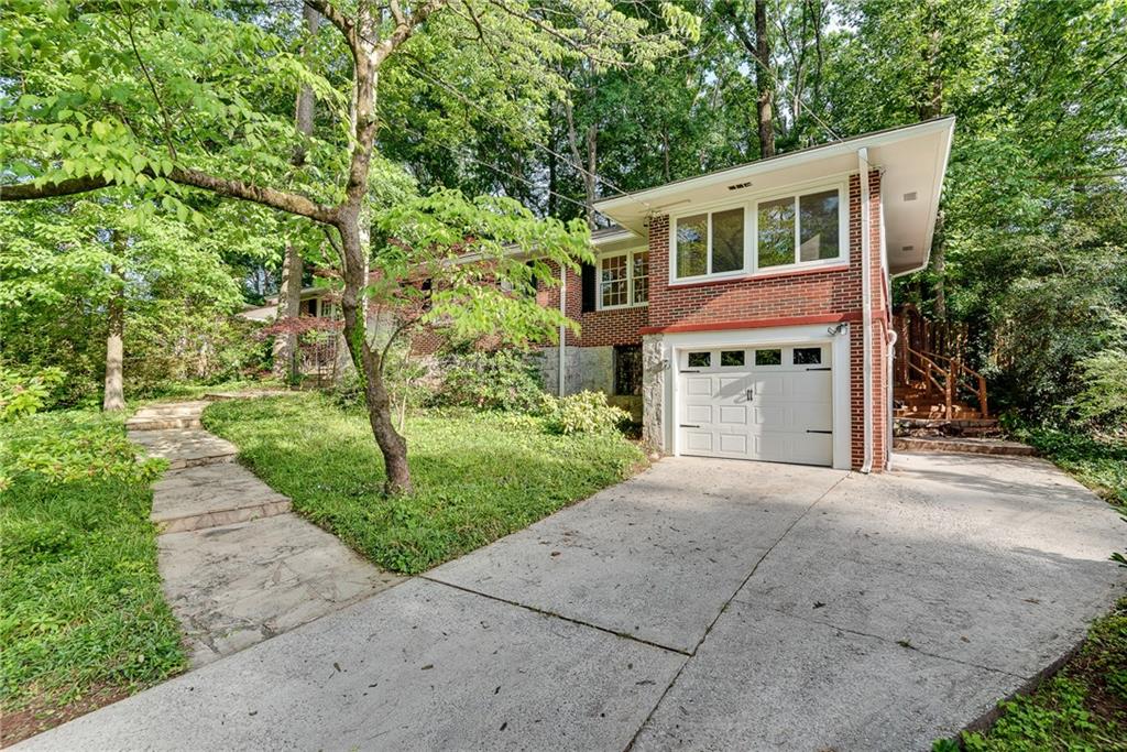 2167 Tanglewood Road