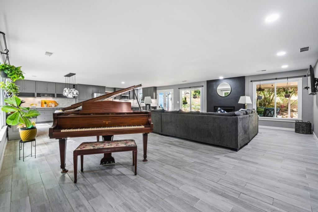 231 Breeze Hill Lane