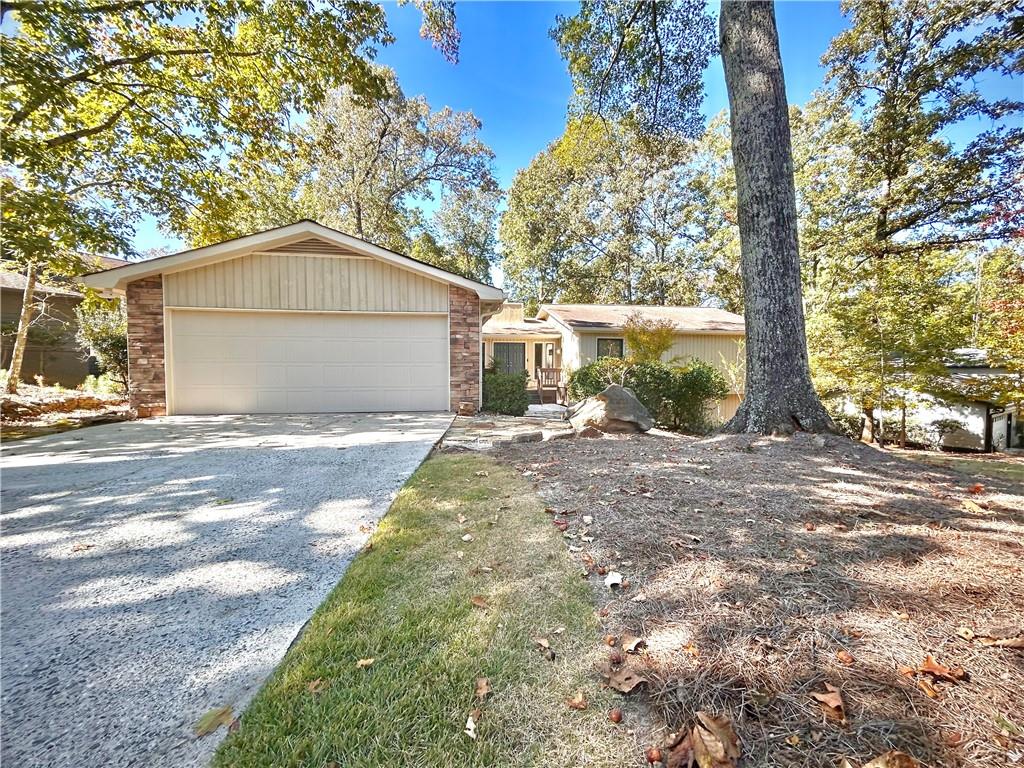 2060 SIX BRANCHES Drive