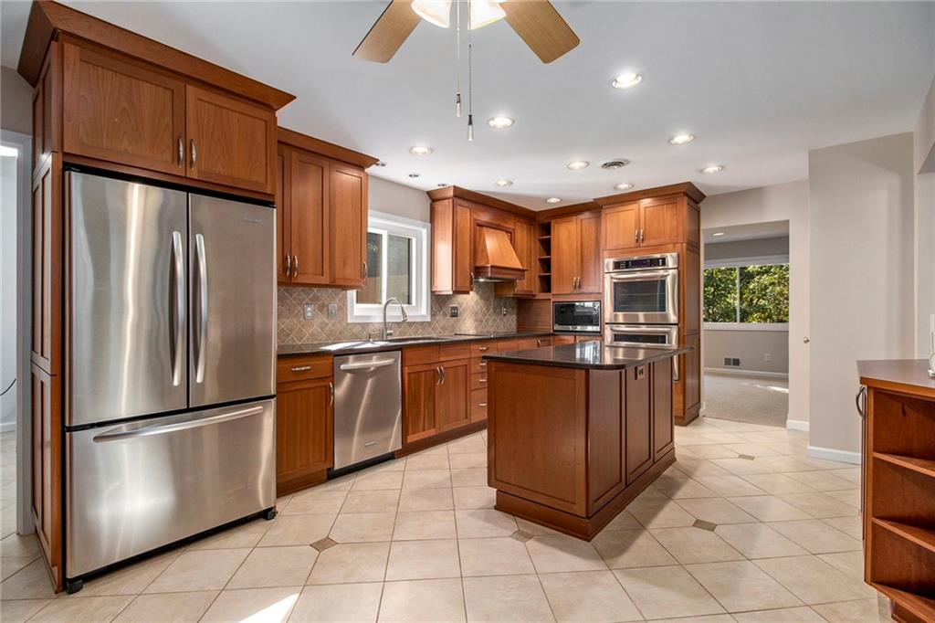 2060 SIX BRANCHES Drive