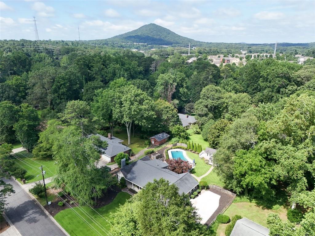 1615 LANCASTER Drive