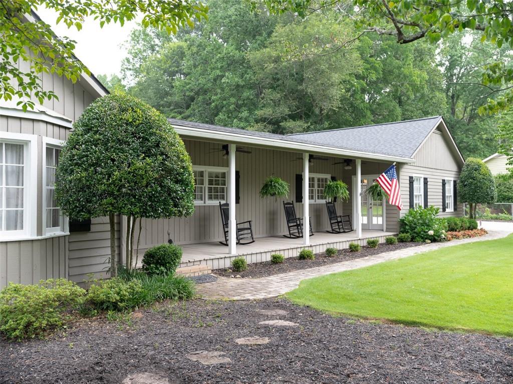 1615 LANCASTER Drive