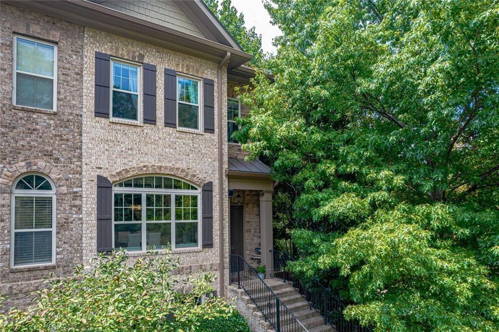 942 Telfair Close