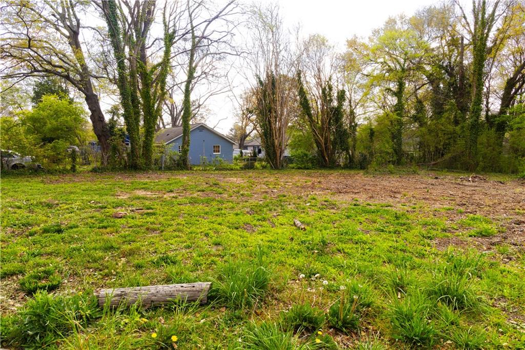 2132 Larchwood Road SW