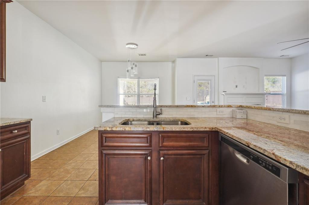 7434 Absinth Drive, Atlanta, Georgia image 10