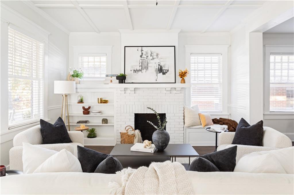 442 Hopkins Street SW