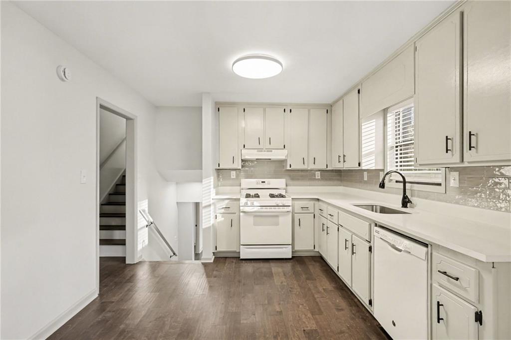 1723 Hickory Grove Trail NW