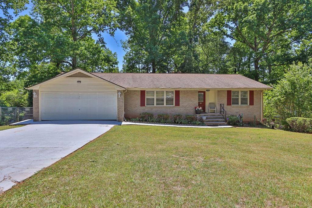 2906 Castle Drive