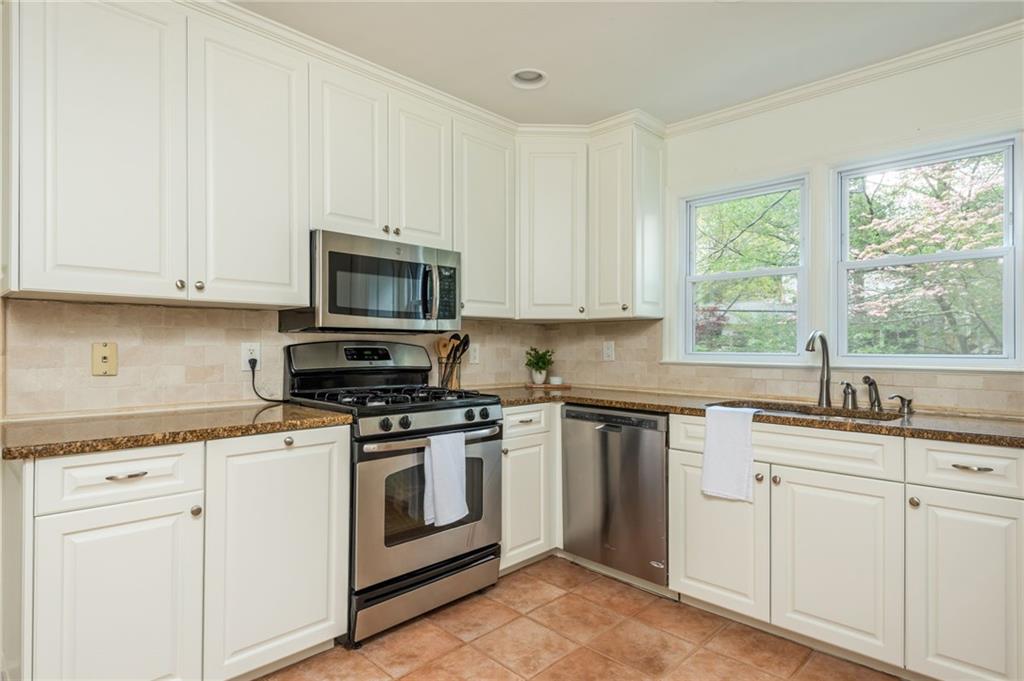 648 Channing Drive, Atlanta, Georgia image 17