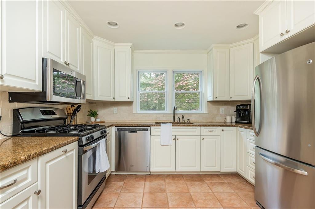648 Channing Drive, Atlanta, Georgia image 16