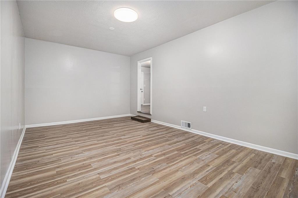 898 Doeskin Drive, Conyers, Georgia image 14
