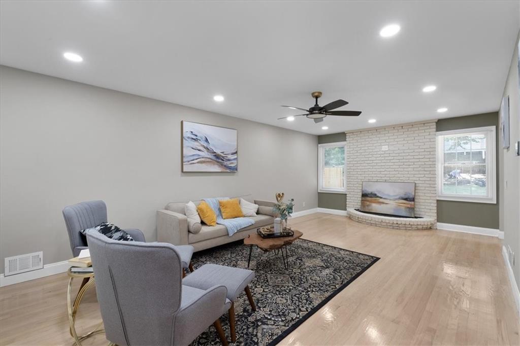 3077 Oakham Place