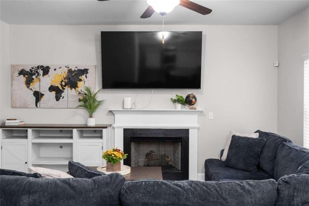 4142 Woodland Park Drive SW