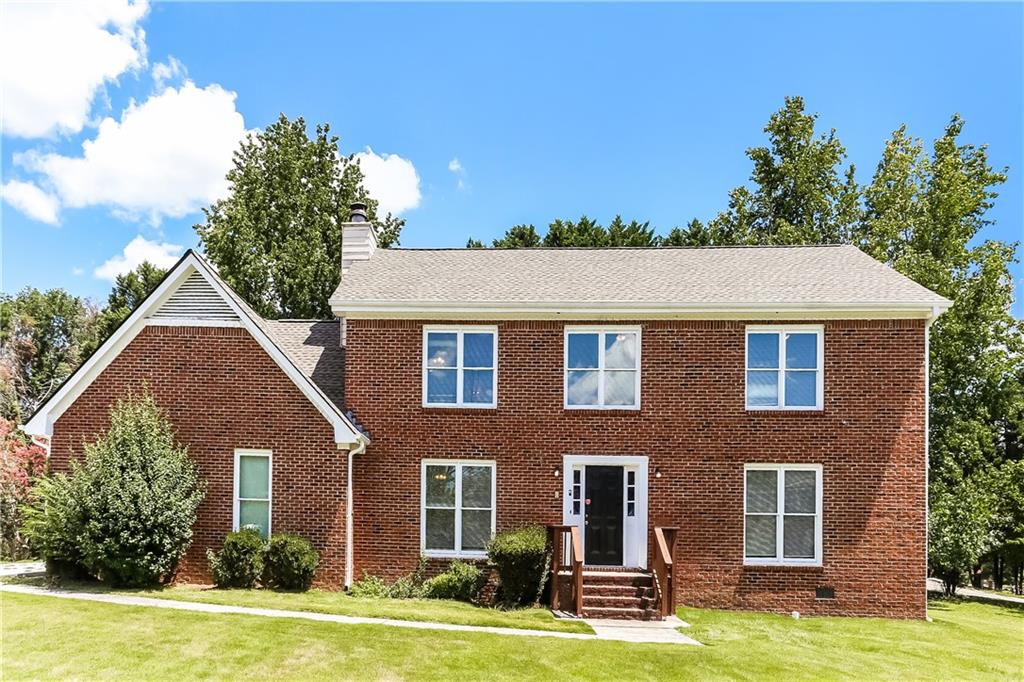 Welcome to this beautifully maintained home in the well-established Hampton Ridge Subdivision—where comfort meets convenience, and best of all, there's NO HOA! This spacious 4-bedroom, 2.5-bath residence offers a thoughtful layout and elegant finishes throughout.
Step into the heart of the home—a freshly painted kitchen featuring LVP flooring, granite countertops, and ample space for culinary creativity. The adjacent oversized living room is perfect for everyday relaxation, while a separate formal dining room with an elegant chandelier easily seats 12, making it ideal for entertaining.
Enjoy the flexibility of two living areas—one designed as a cozy great room with a fireplace, and the other perfect as a living room or home office. The generously sized owner’s suite offers a spa-like retreat with a soaking tub, dual vanity, granite countertops, a walk-in shower, and a large walk-in closet.
Granite countertops extend throughout the home, adding a touch of luxury to every space.
? First-time homebuyer? This is your opportunity to own a move-in ready home in a desirable Snellville location without the added cost of HOA fees. Whether you're starting a family or looking to invest in your future, this property is a smart and affordable choice.
Located just minutes from shopping, dining, medical facilities, and more, this exceptional home blends privacy, space, and convenience.
?? Don’t wait—schedule your private tour today and take the first step toward homeownership!