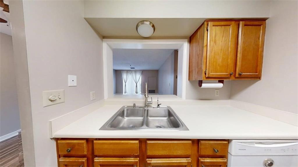300 Johnson Ferry Road NE B503