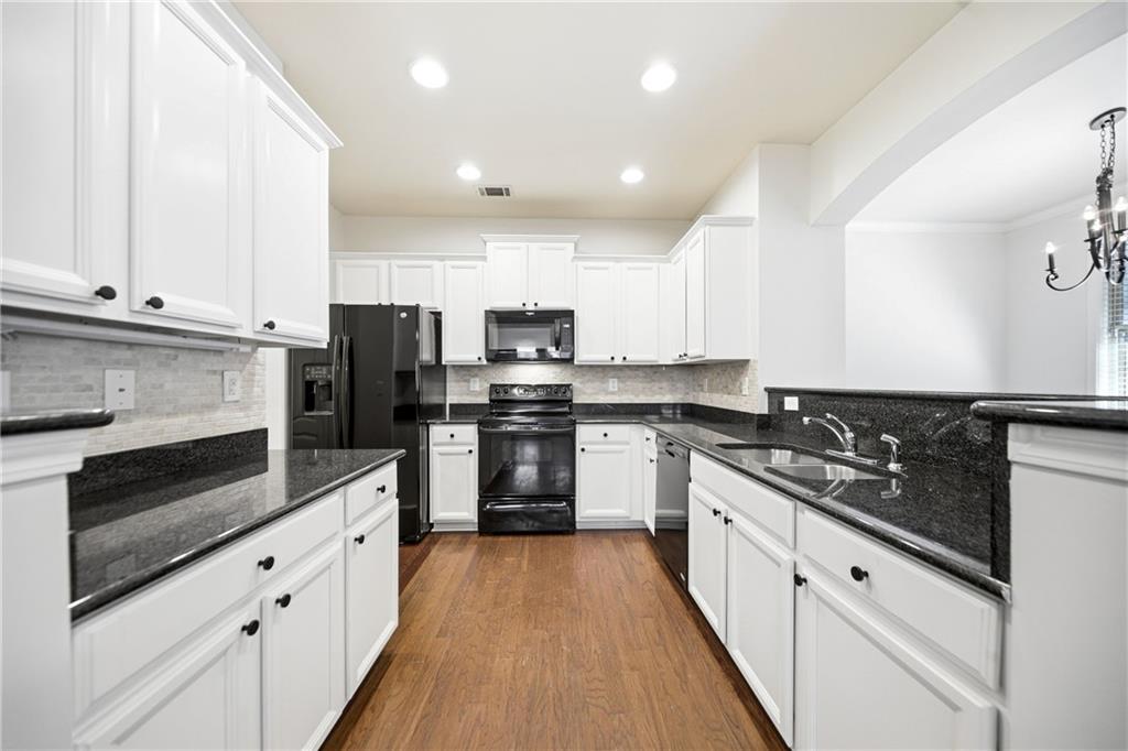338 Alcovy Way