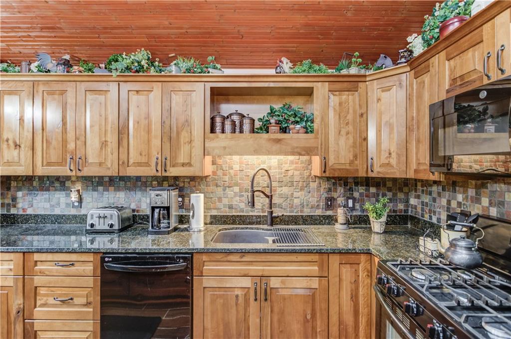 5494 Princeton Oaks Lane
