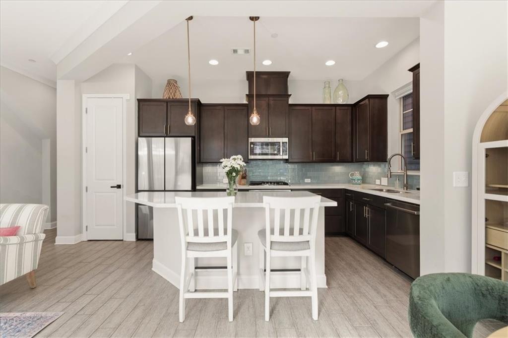 446 Cranleigh Ridge SE