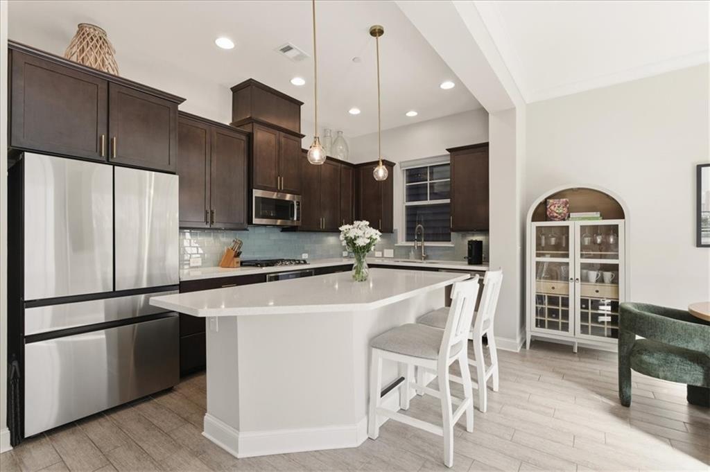 446 Cranleigh Ridge SE