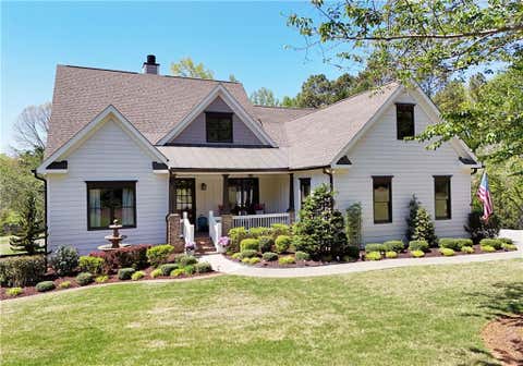 Homes For Sale - 204 Lynn Lane<br/> Canton, GA 30115