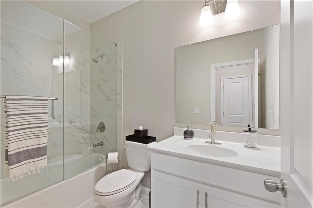 5047 Chesterfield Lane, Dunwoody, Georgia image 34