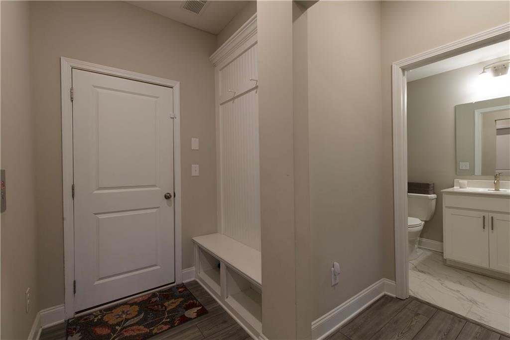 5047 Chesterfield Lane, Dunwoody, Georgia image 40